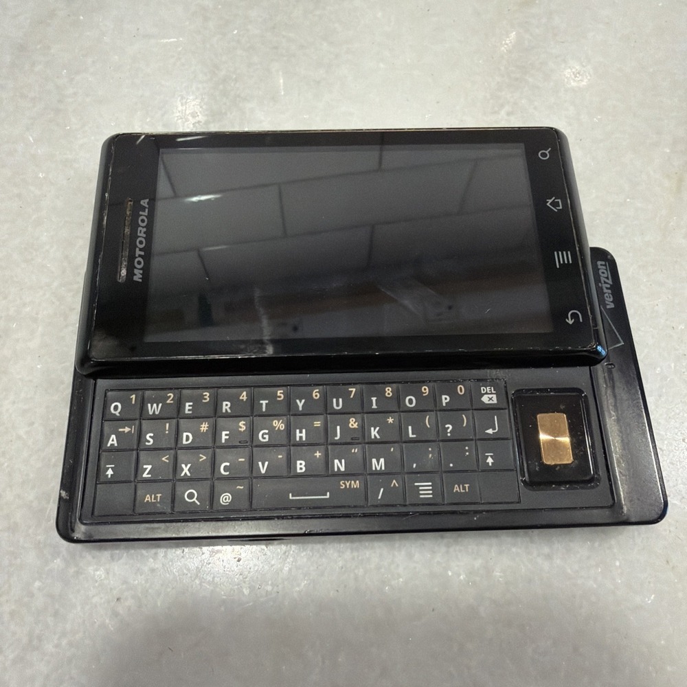 Motorola Droid A855 Black 3.7" Touchscreen 5MP QWERTY Keypad Android Smart Phone
